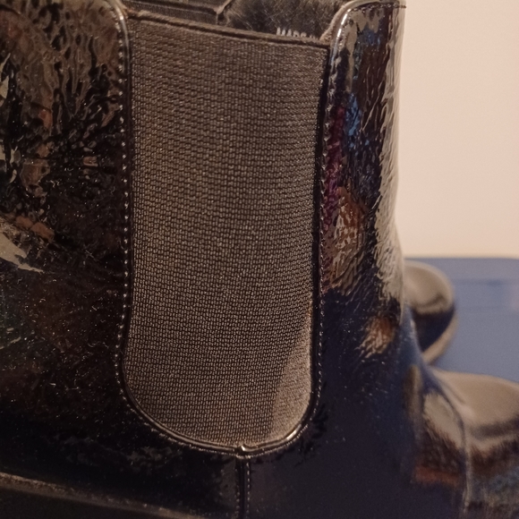 Womens Patent Leather Rain Boot - Picture 4 of 8